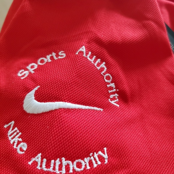 Nike Sports Men Polo Shirt - Picture 6 of 8